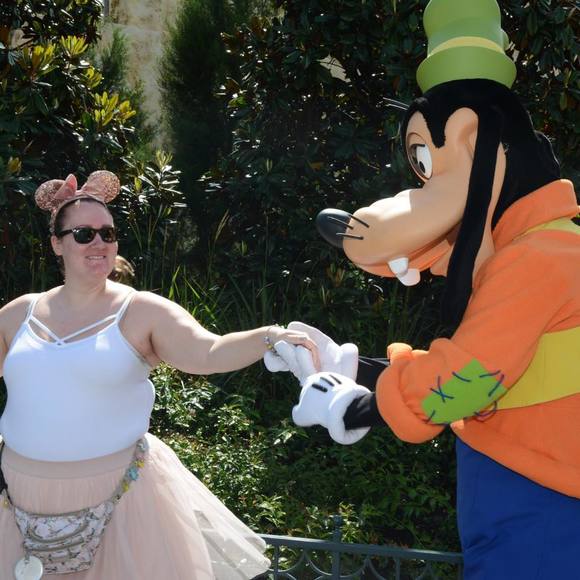 Meet your Posher, Sara - Picture 1 of 1